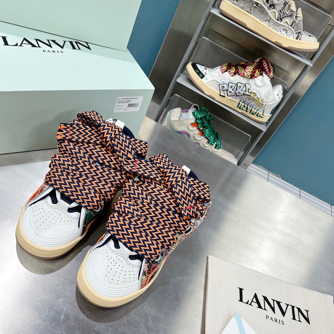 LAN Curb Sneaker 17