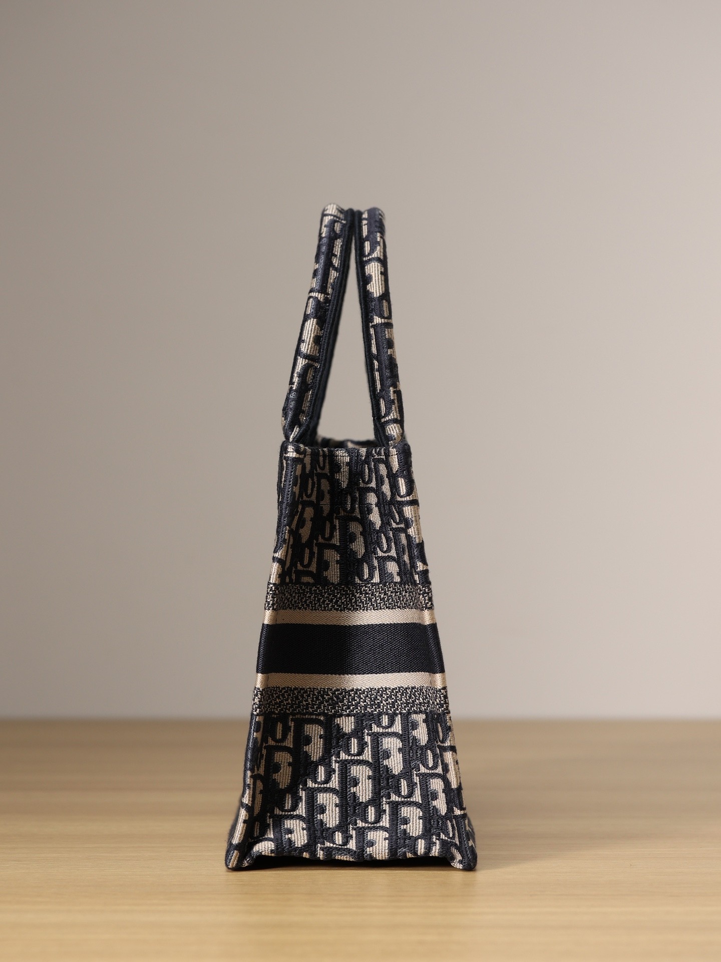 DR BOOK Tote 26.5x21x14cm