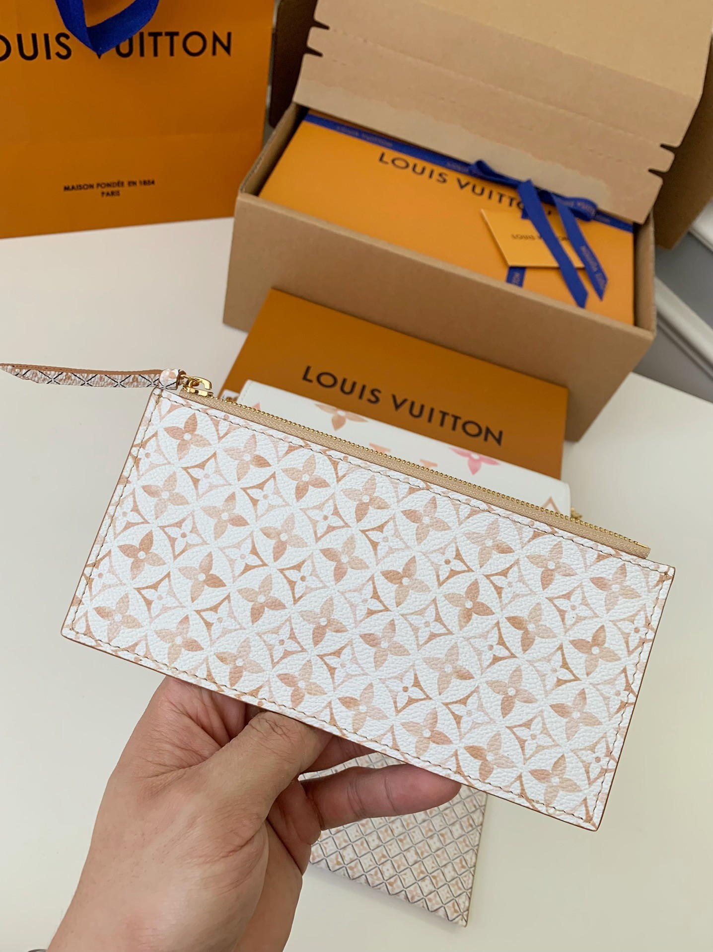 LV POCHETTE FÉLICIE 21*12*3cm