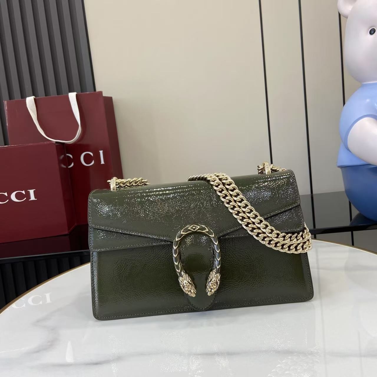 GUC Shoulder bag 28x16x10.5cm