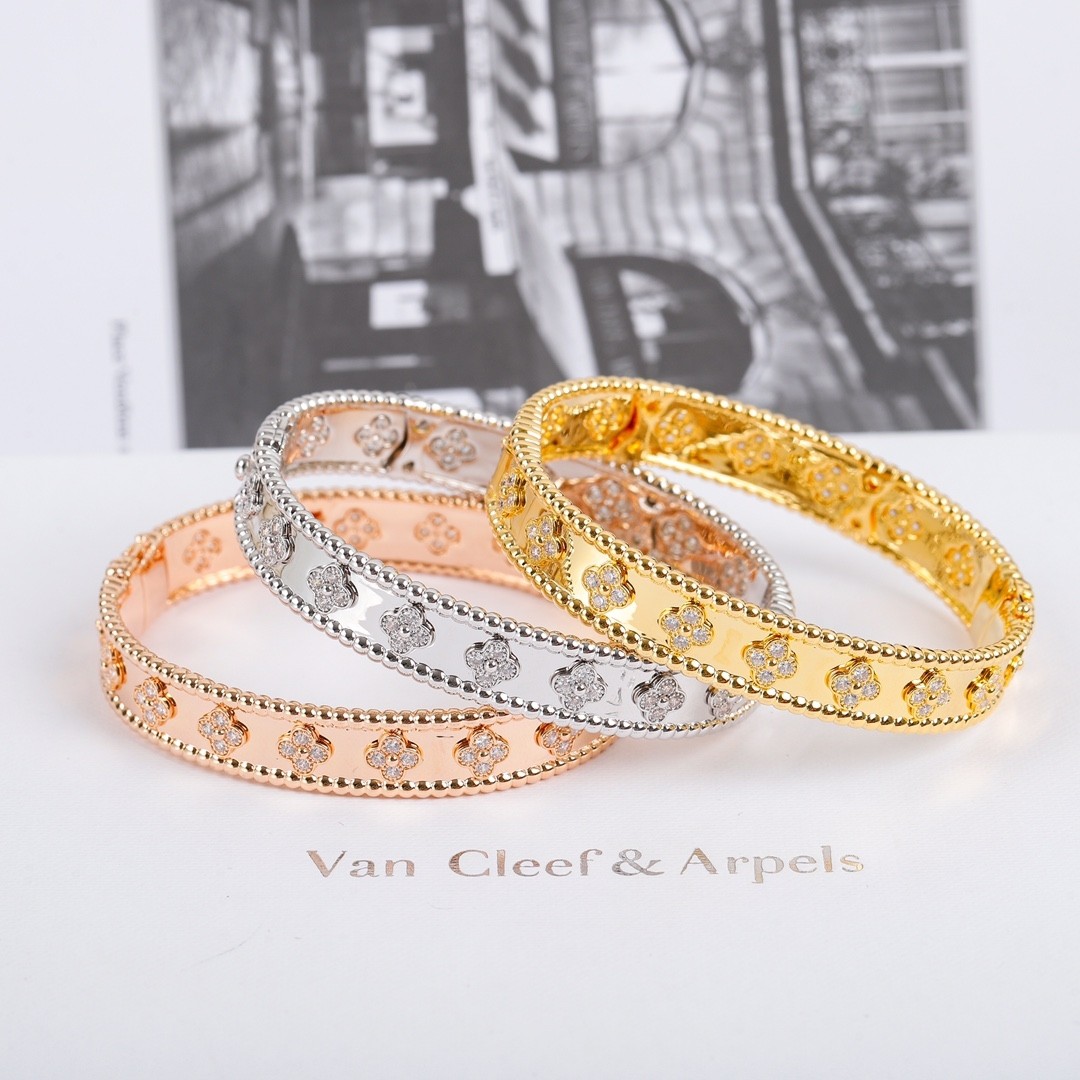 VCA Bracelets（Multiple colors）