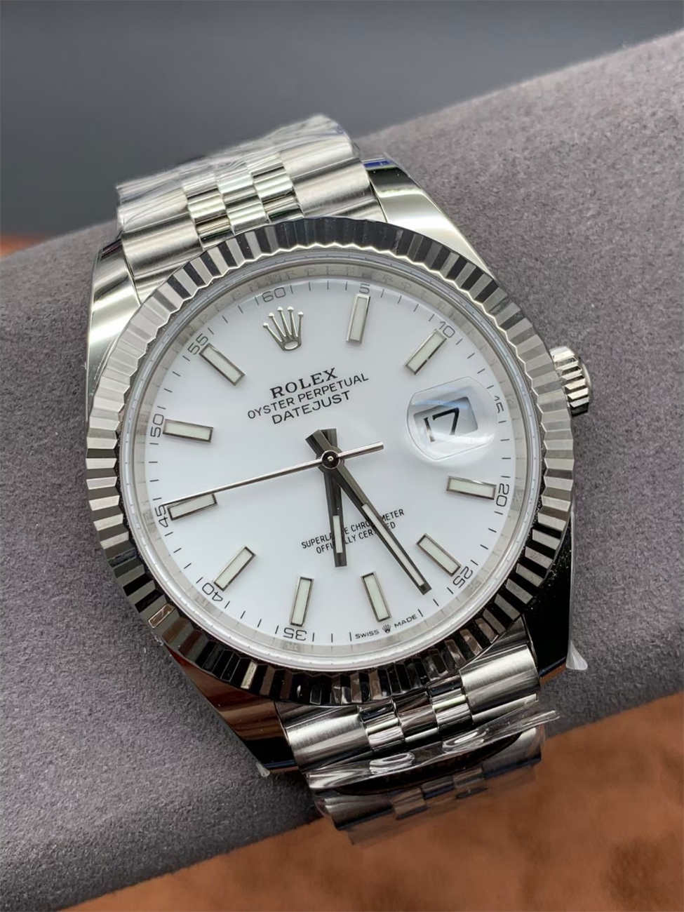 Rolex Datejust 41 White Dial – Clean Factory Jubilee Replica Watch