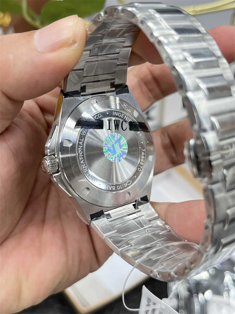 IWC Ingenieur Replica Blue Dial Watch – 40mm V7 Factory Automatic