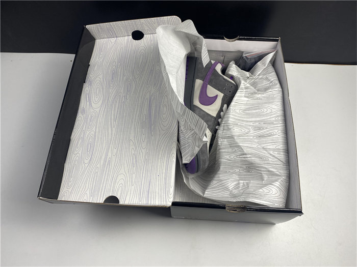 NK Dunk SB Low Purple Pigeon 304292-051