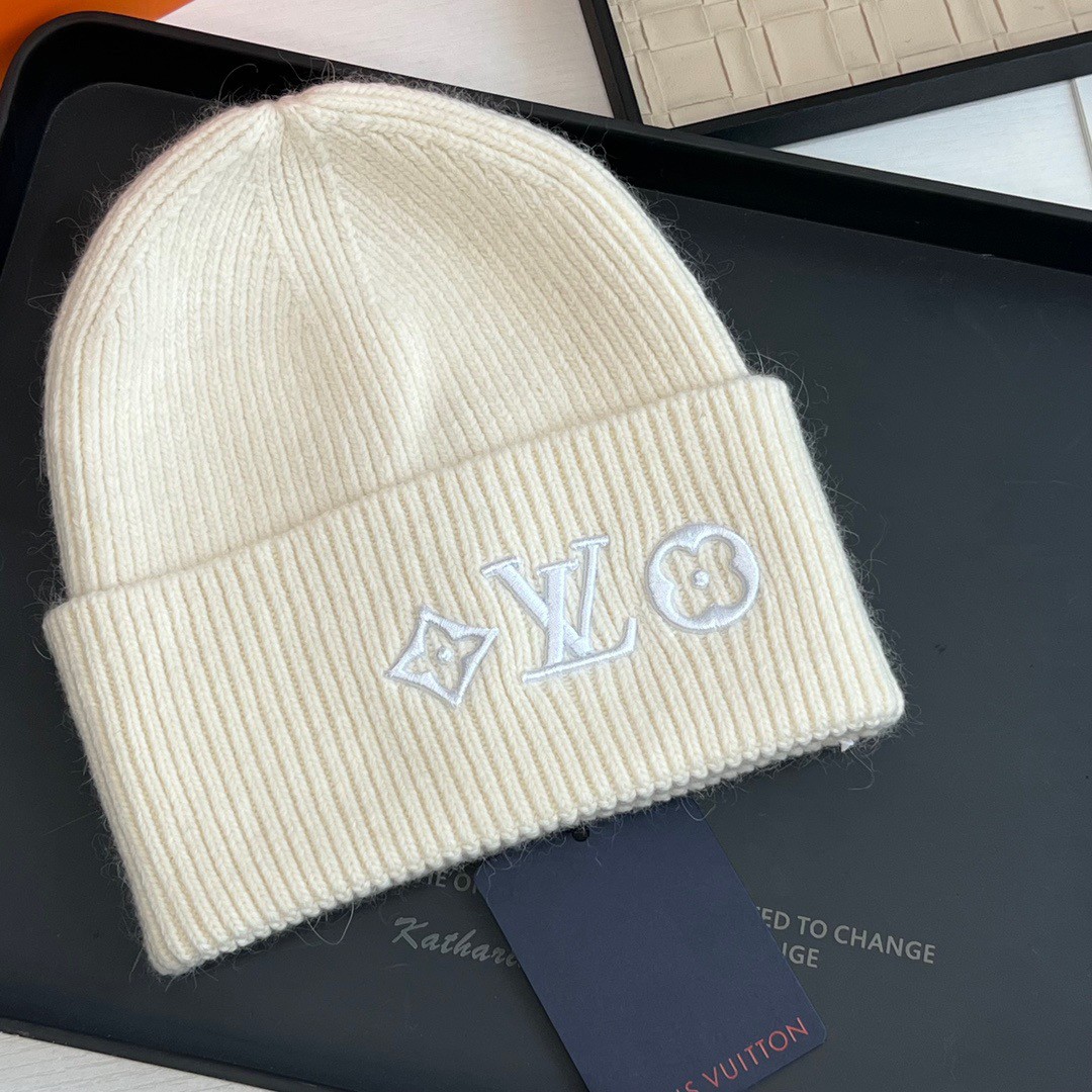 LV Beanies（Multiple colors）