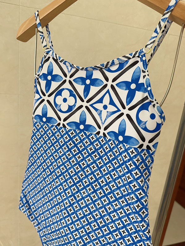 Sexy One-piece Smocked Swimsuit YY-925522