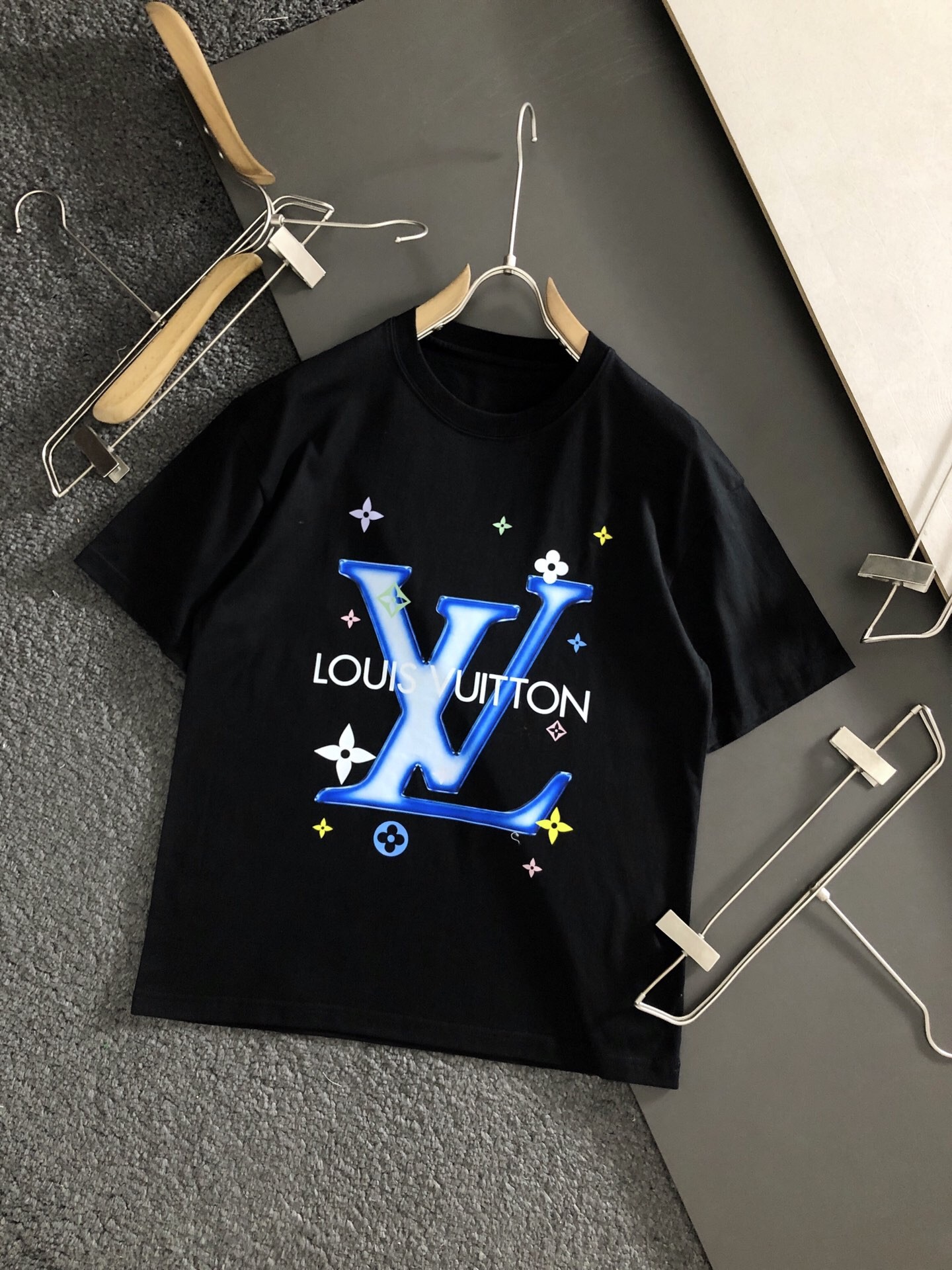 LV T-shirt
