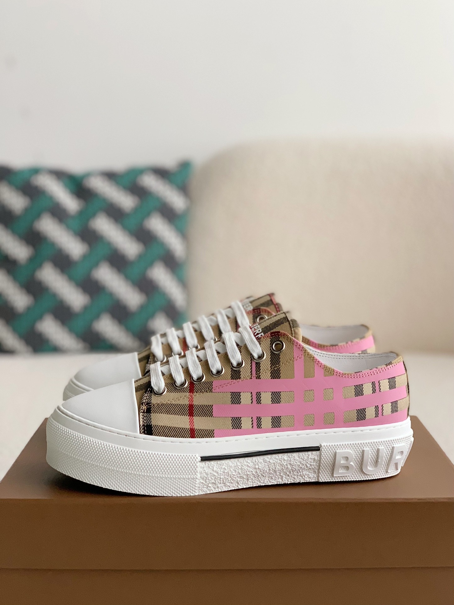 BBR Low cut casual sports shoes