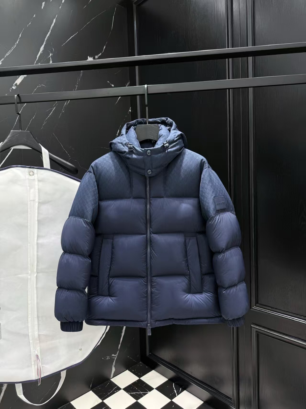 LV LOGO Down Jacket