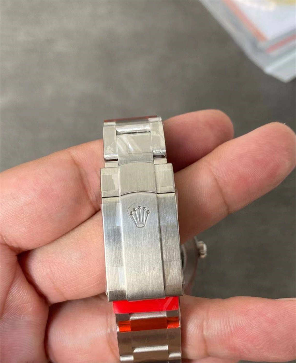 Rolex Oyster Perpetual 41 Silver Dial Replica – VS Factory M124300-0001 with Dandong 3230 Movement