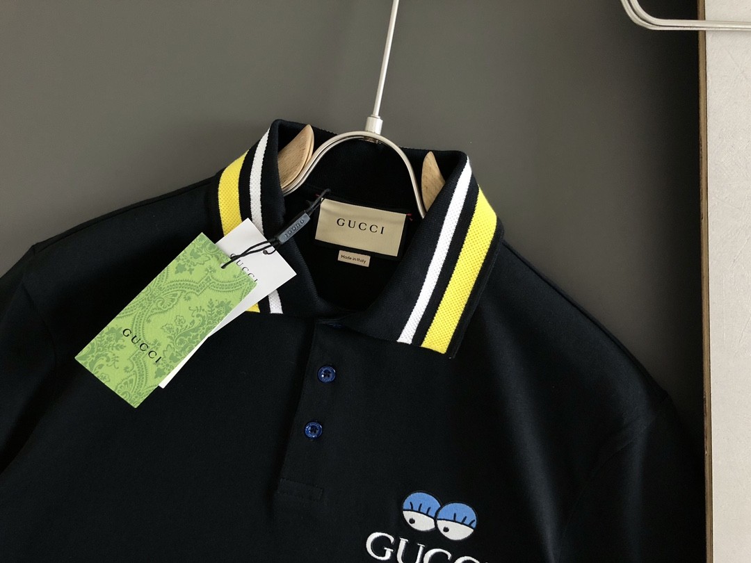 GUC Floral neckline embroidered polo shirt with cartoon lettering
