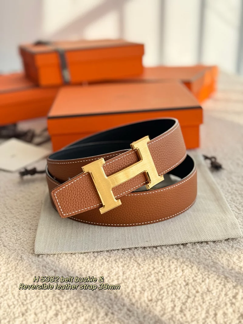 Wide1.5″ Genuine Leathe Reversible Man’s Belt PD-6900087