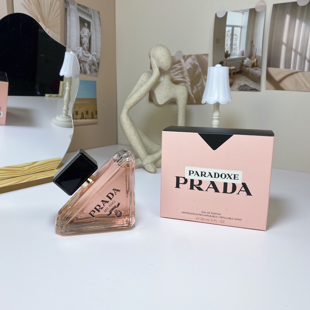 Prada Paradoxe