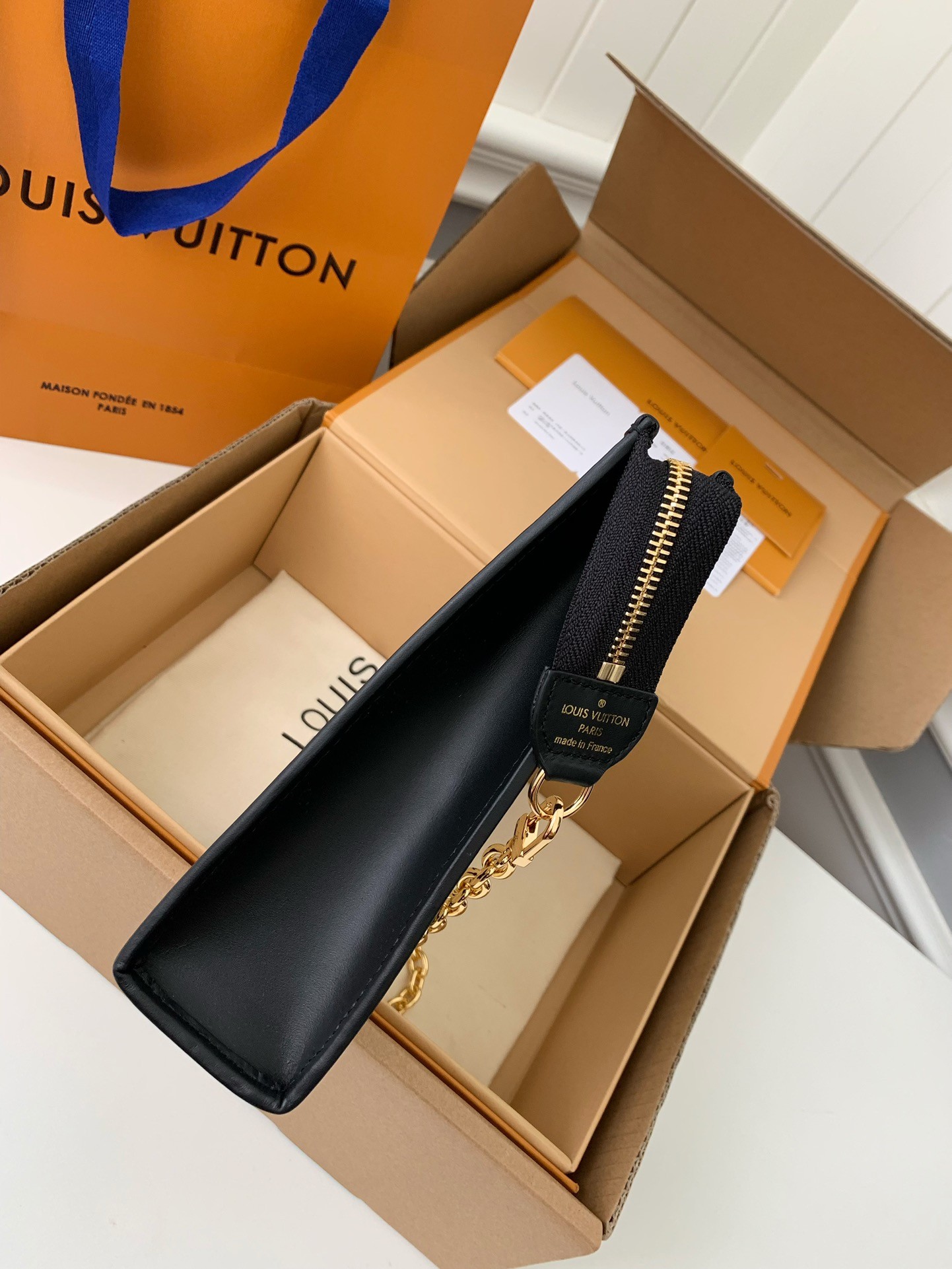 LV Toiletry Pouch  25*20*5.5cm