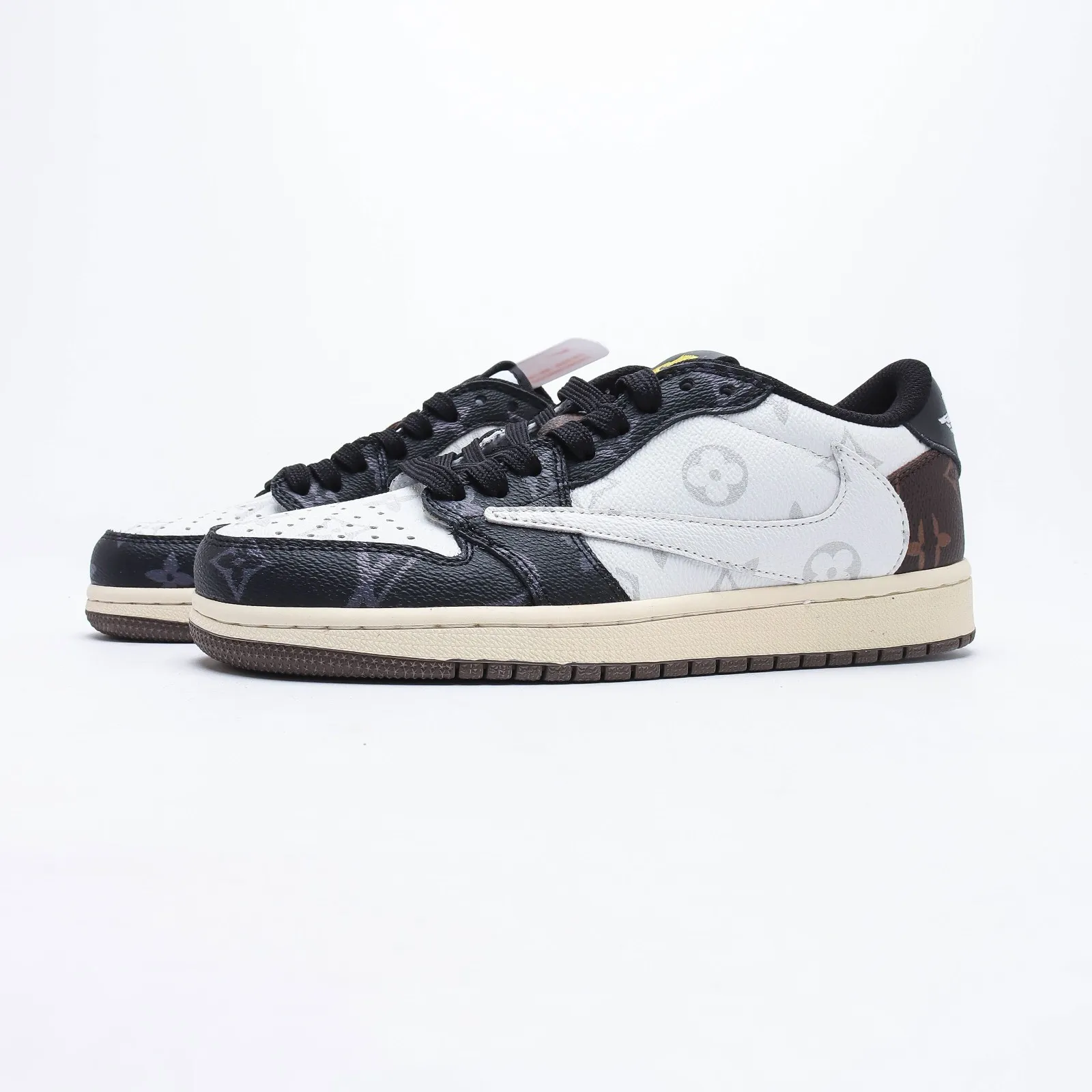 【日本未入荷】LOUIS VUITTON X TRAVIS SCOTT X NIKE AIR JORDAN 1 LOW OG SP