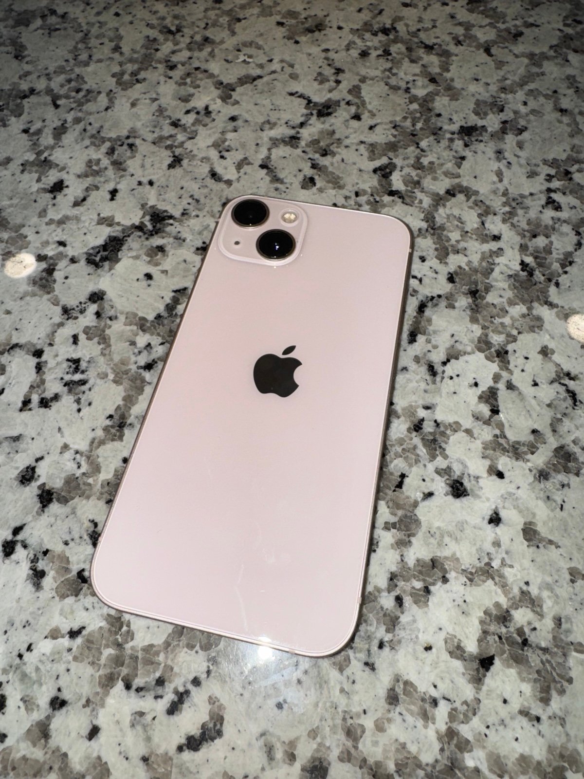 iPhone 13 6P17