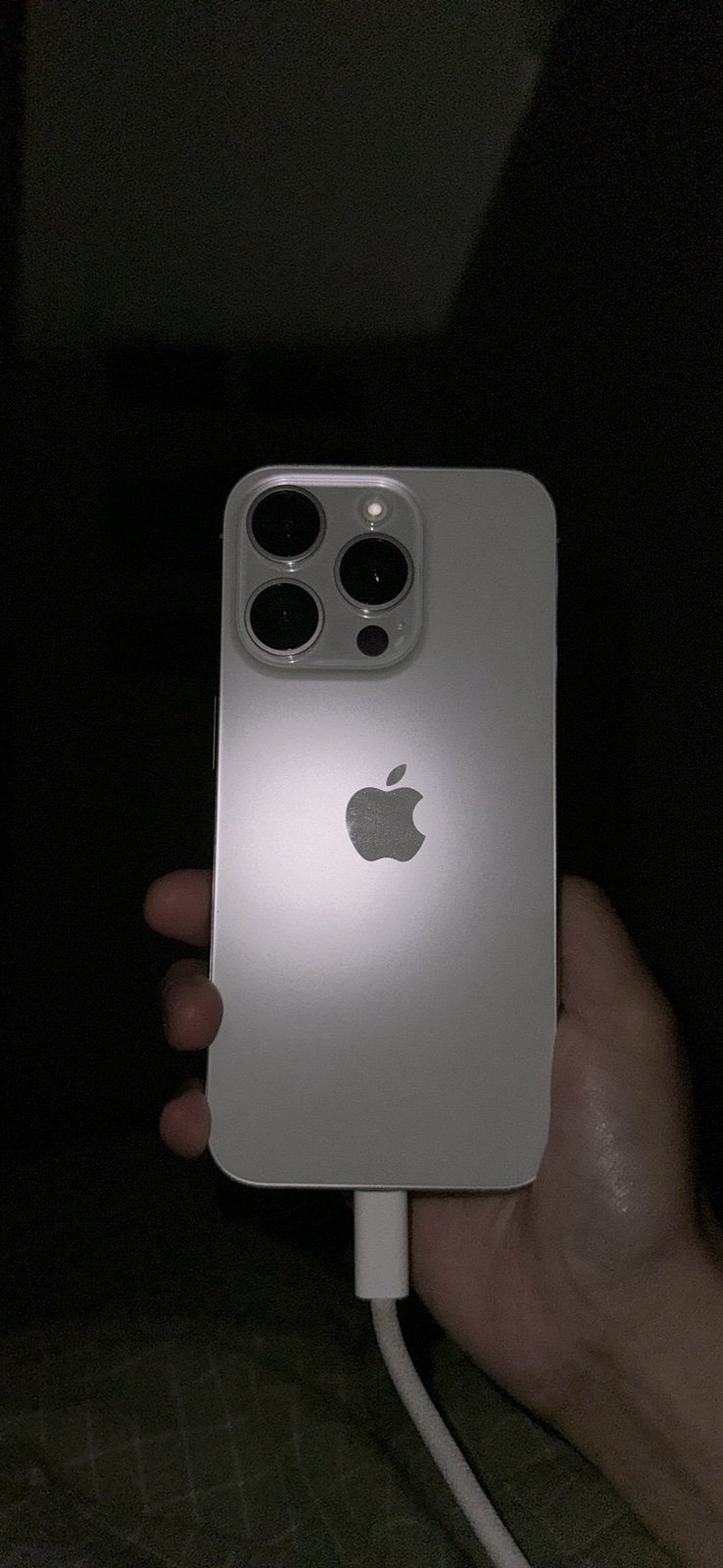 iphone 15 pro 1E26