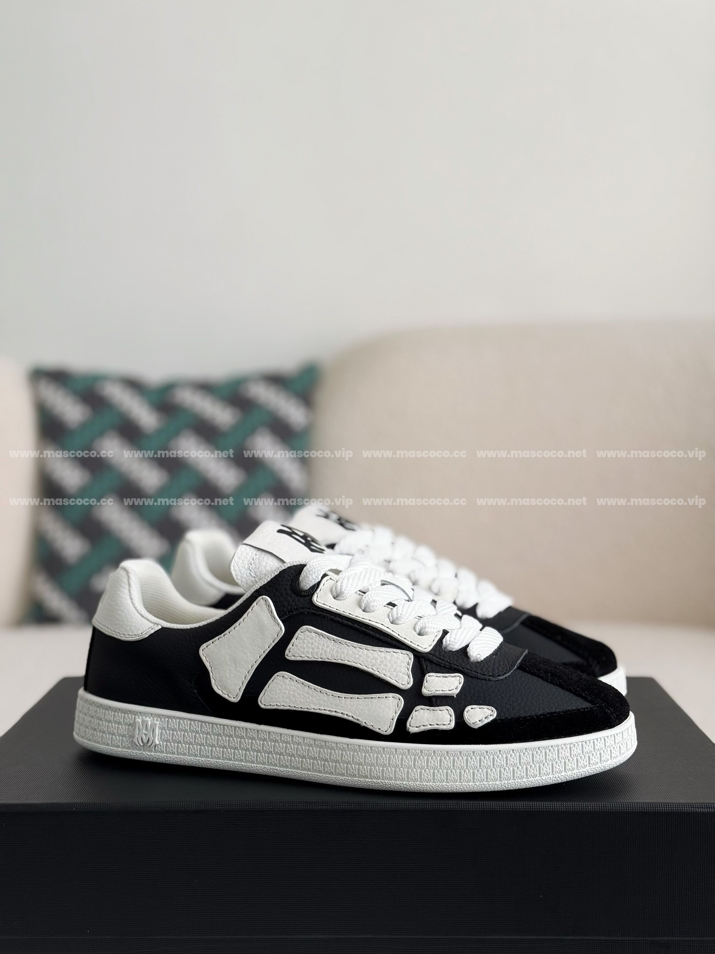 AMRI Sneakers