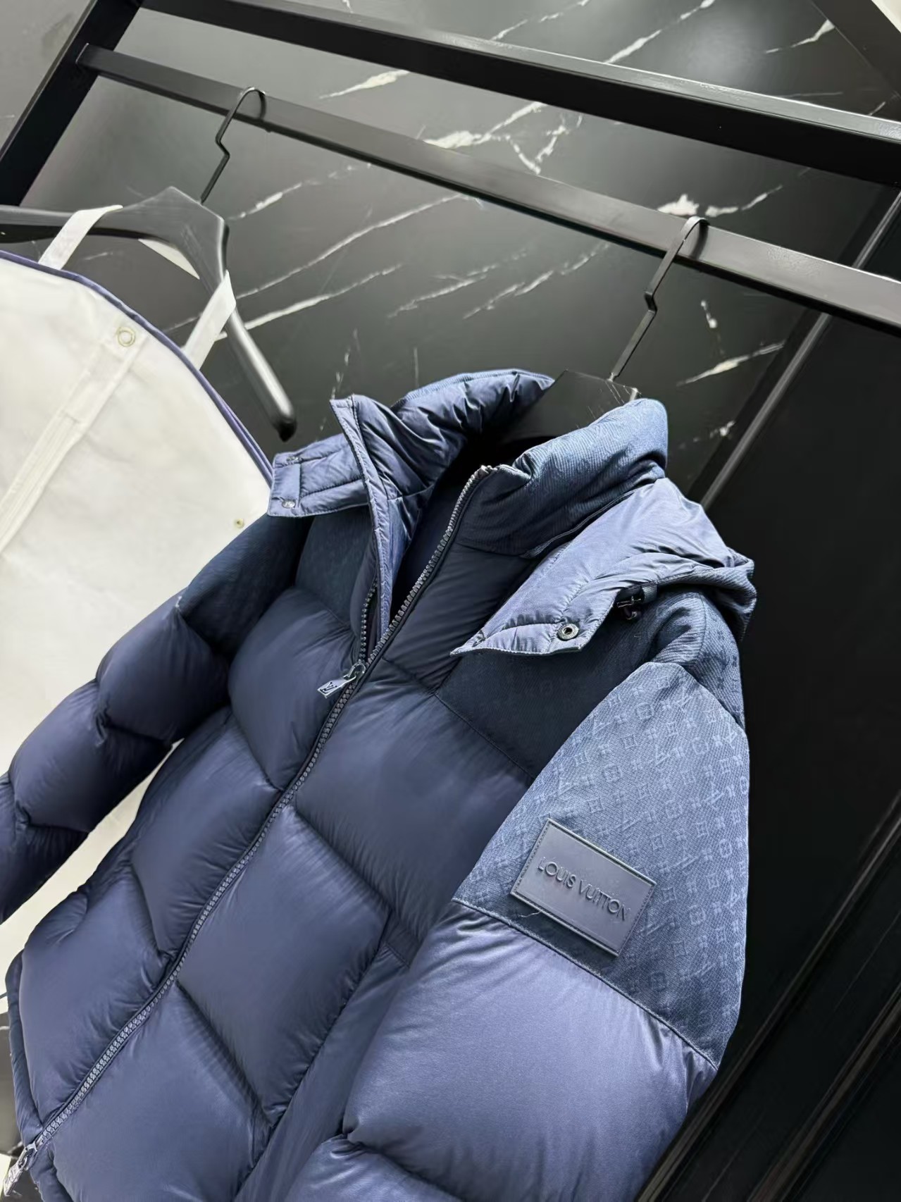 LV LOGO Down Jacket