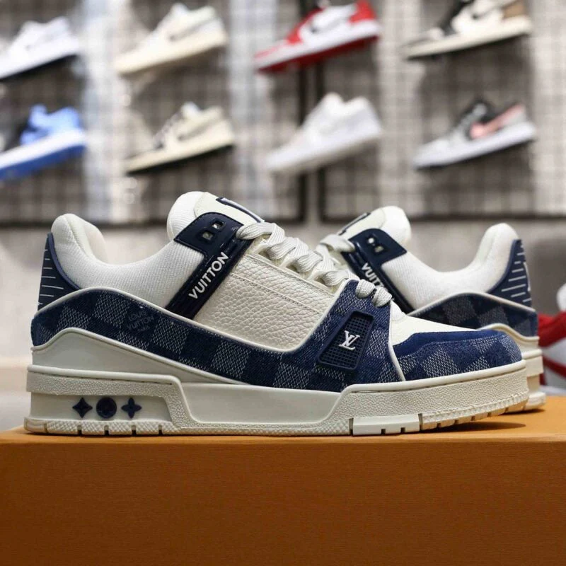 LV  Trainer Sneaker