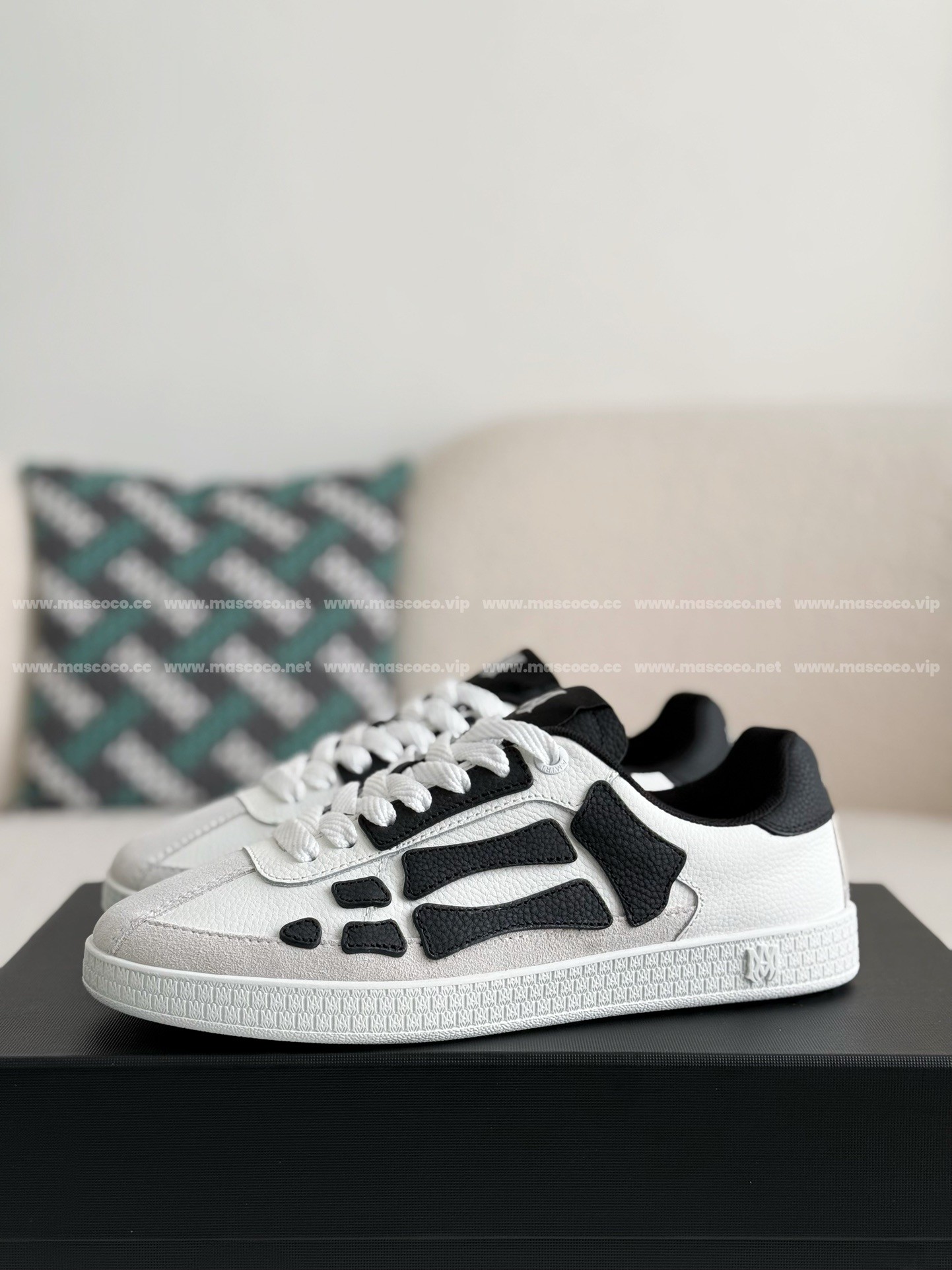 AMRI Sneakers