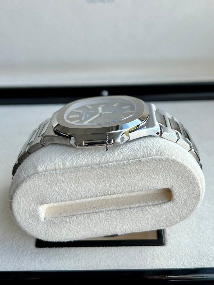 PP Nautilus Blue Dial Stainless Steel Men'S Watch 5711/1A-010