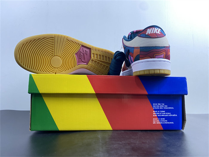 NK SB Dunk Low Pro Parra Abstract Art DH7695-600