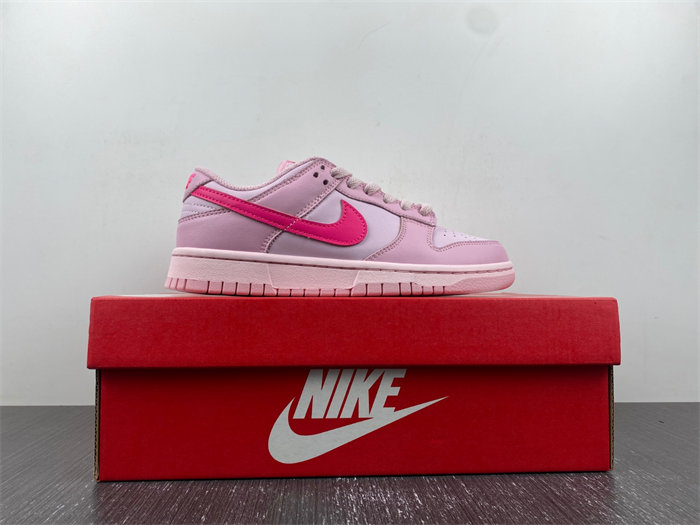 NK Dunk Low Triple Pink DH9765-600