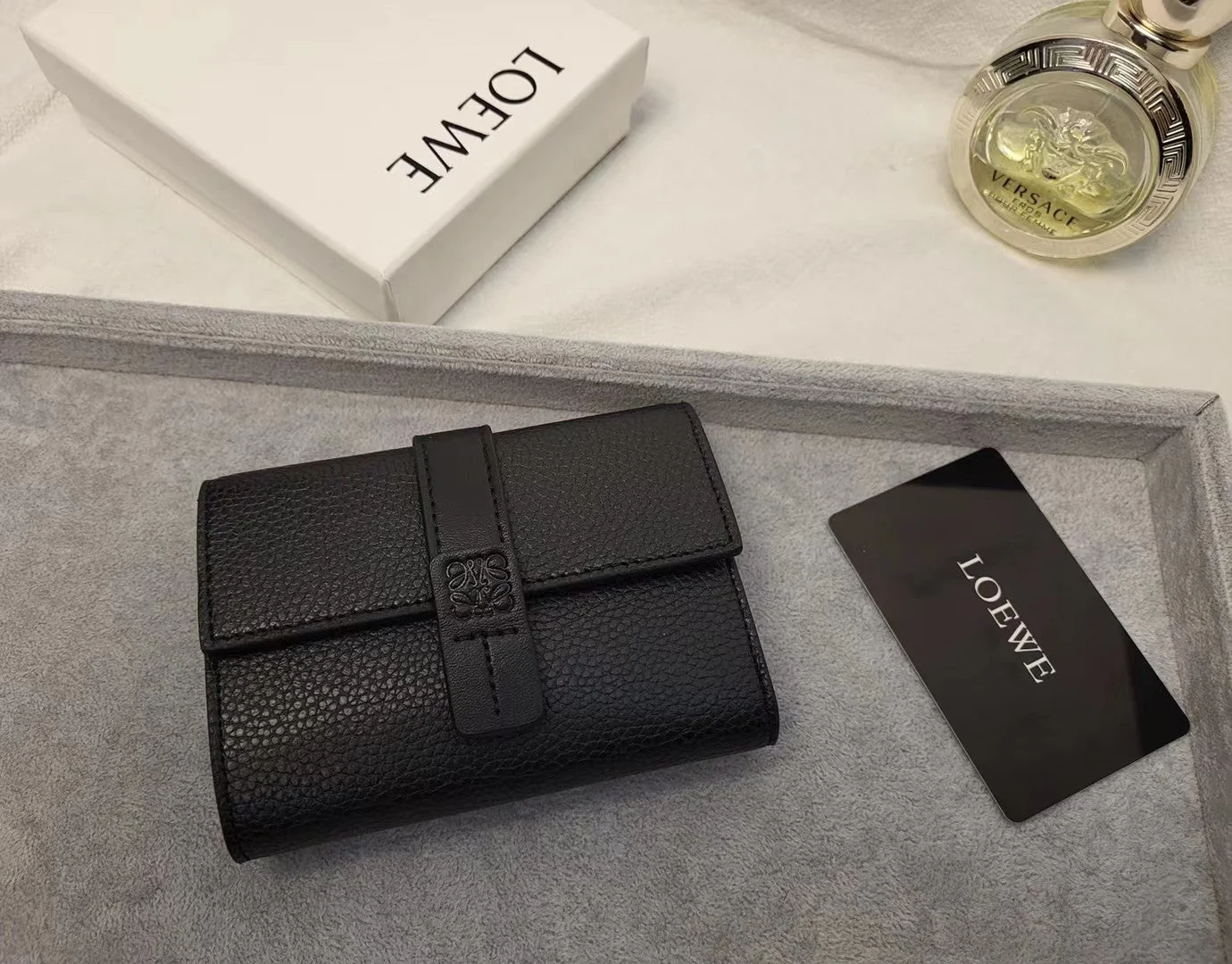 [Loewe] Mini Wallet - Available in 5 Colors - The centerpiece of your spring outfit