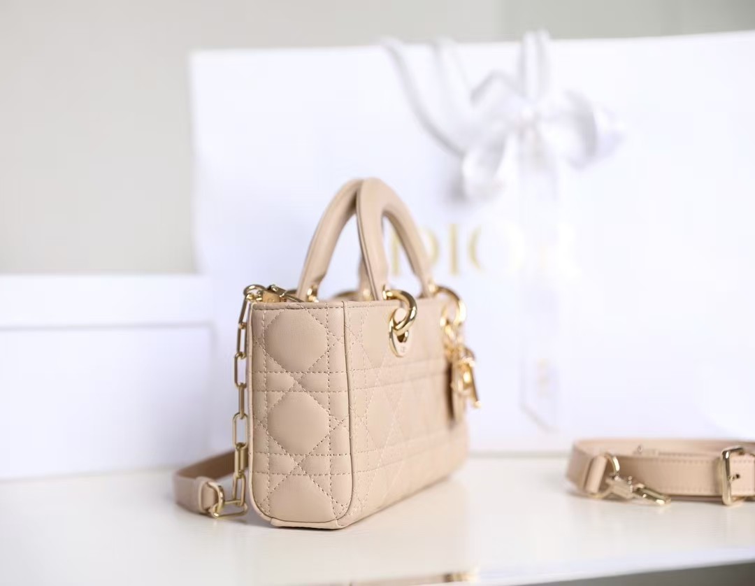DR Shoulder bag 22x12x6cm
