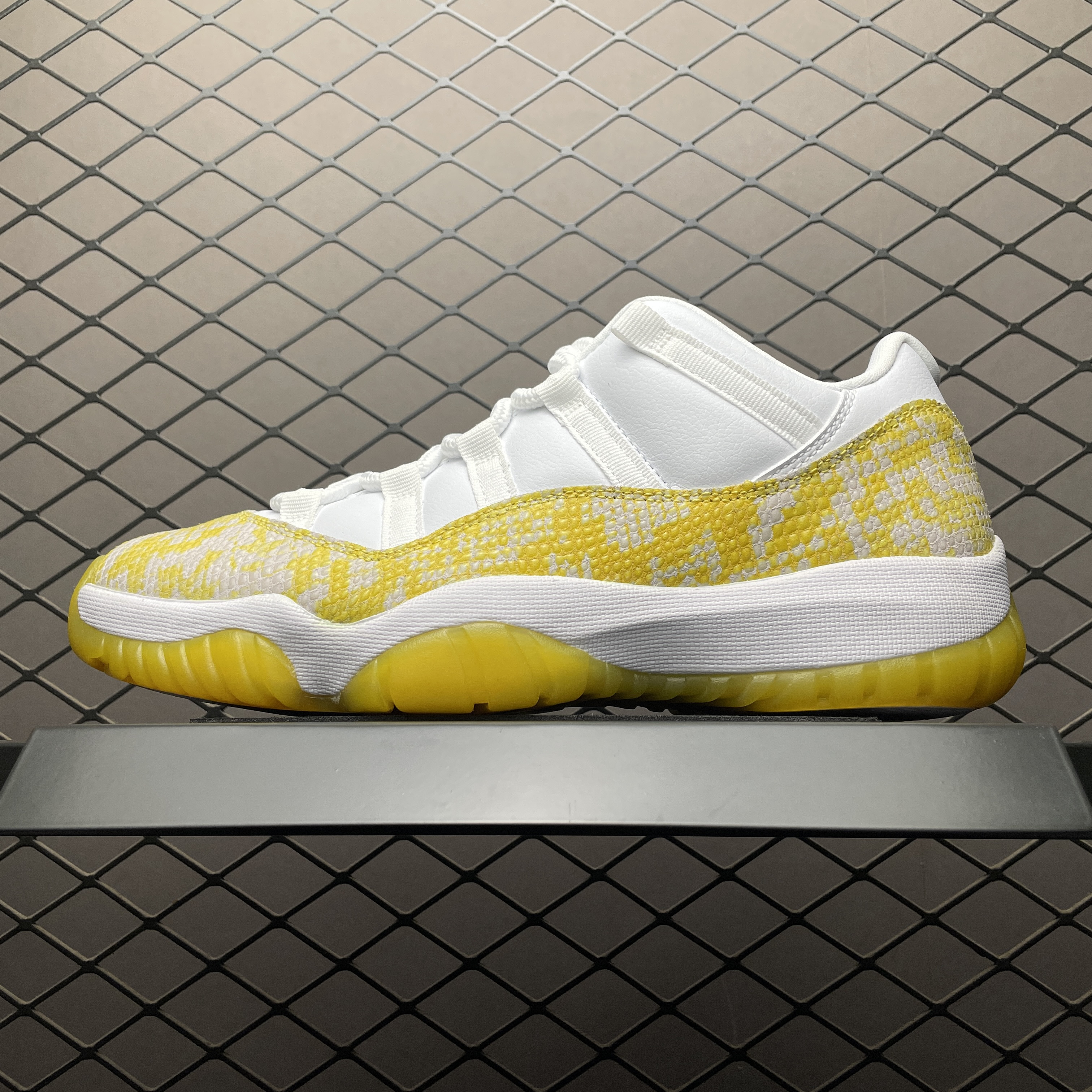 JRD 11 Retro Low Yellow Snakeskin AH7860-107