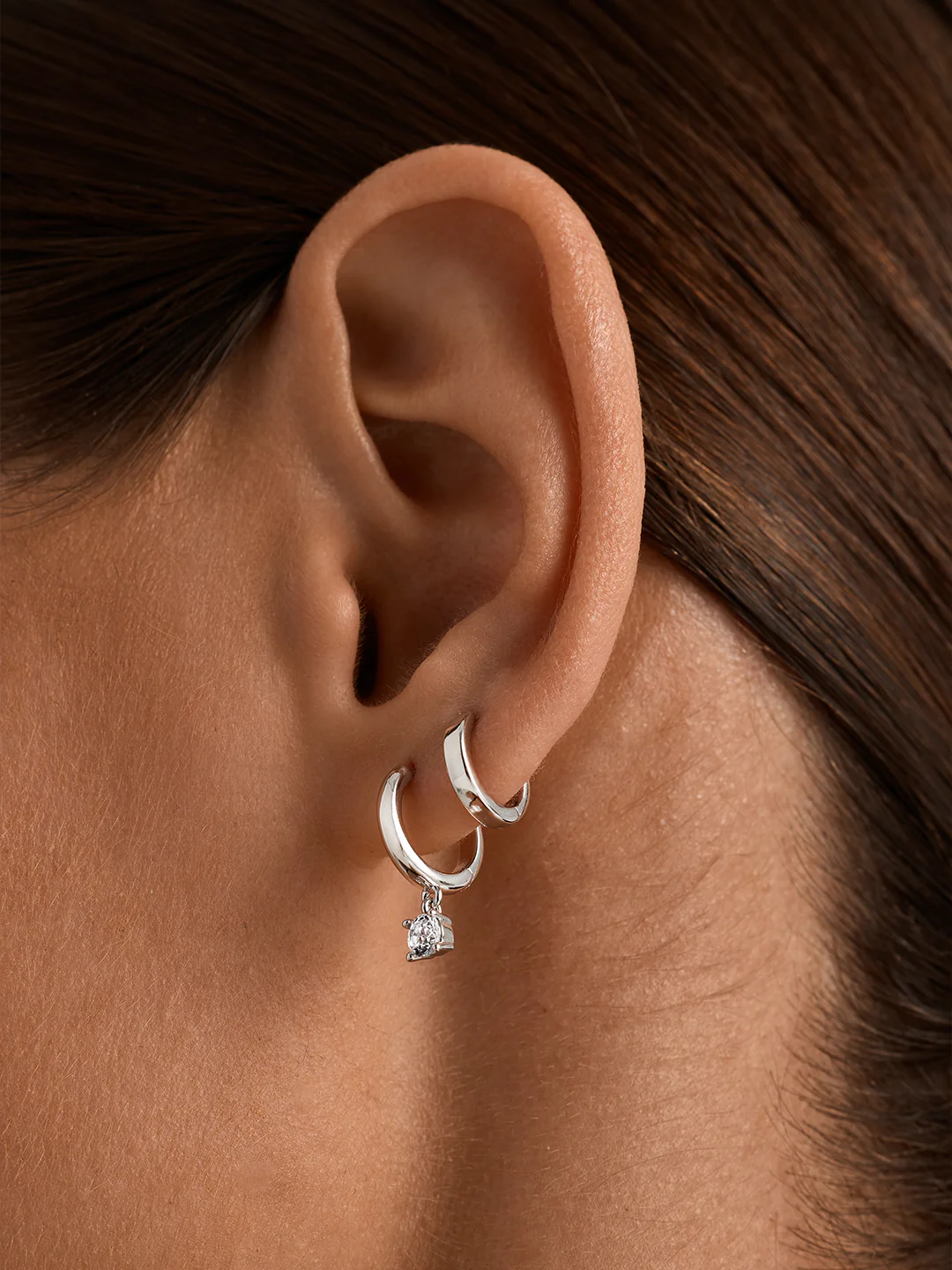 Round Sapphire Drops