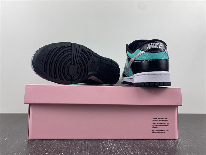NK SB Dunk Low Diamond Supply Co. Aqua Blue 304292-402