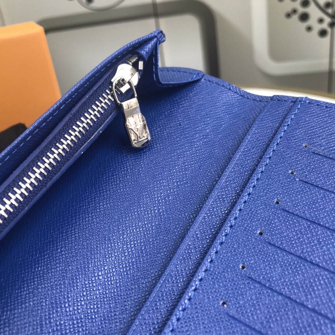 Long wallet 3.9″x7.5″x0.8″ BB-918000287