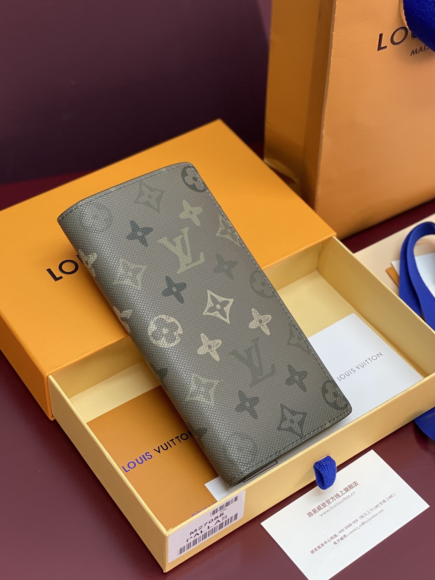 LV Wallets 19x10.5x2.5cm