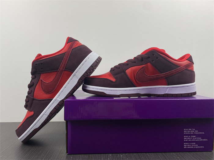 NK SB Dunk Low Cherry DM0807-600