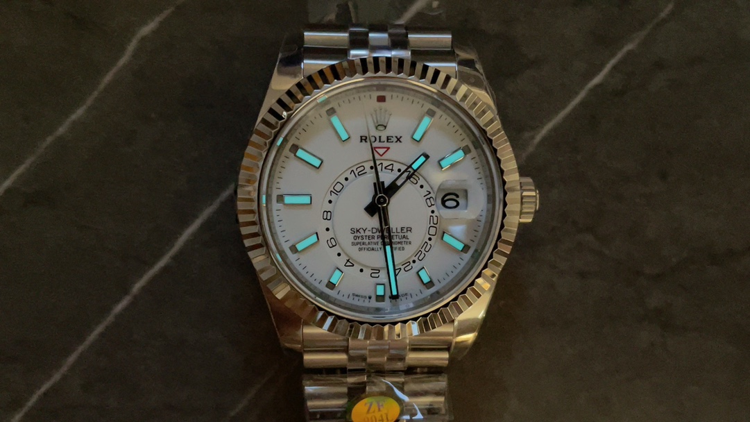 ZF Factory Sky Dweller Replica Watch – White Dial Jubilee Bracelet 42mm Luxury Timepiece