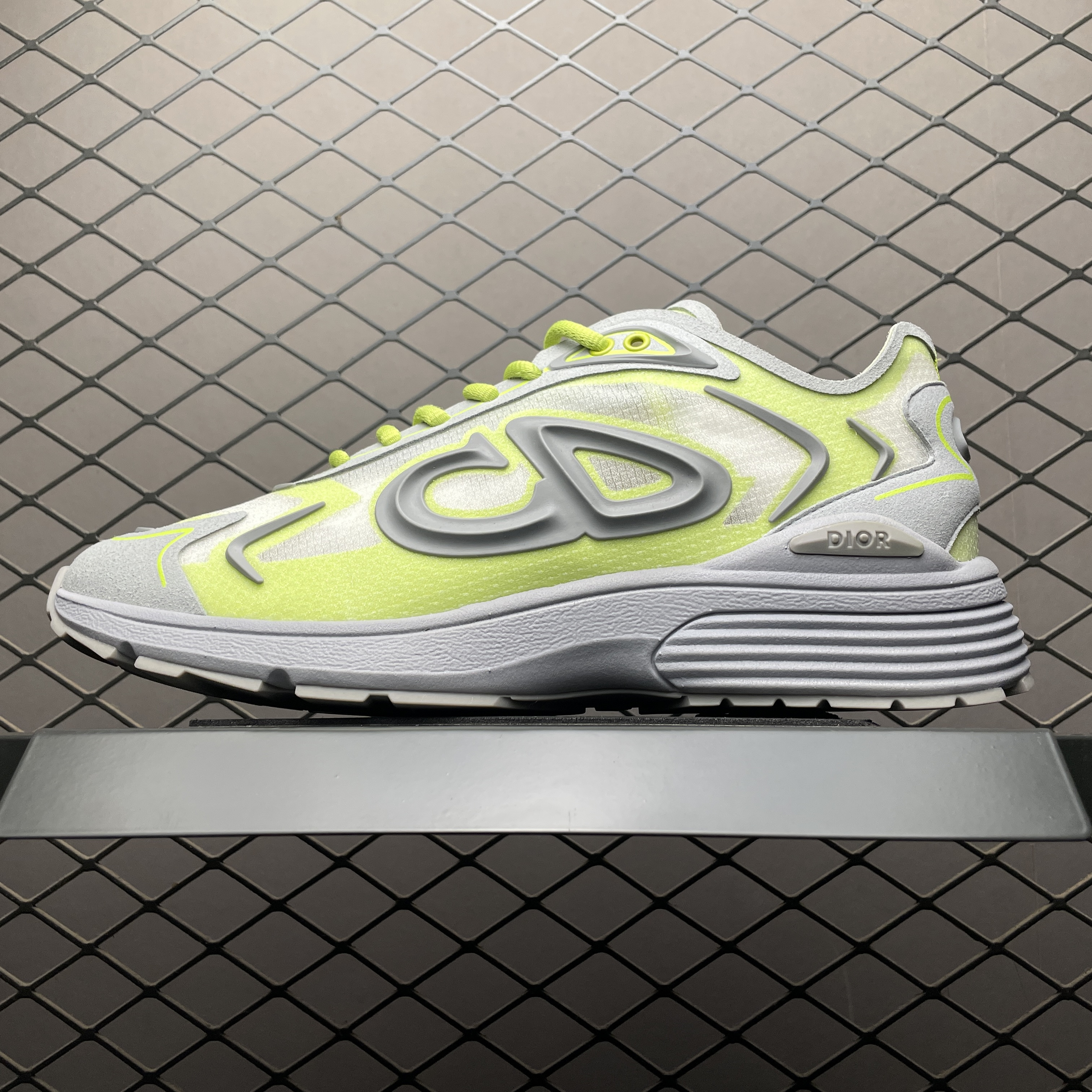 DR B30 Sneakers