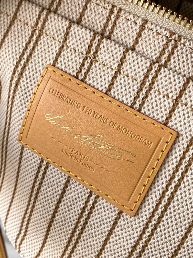 LOUIS VUITTON M27532 CarryAll PM