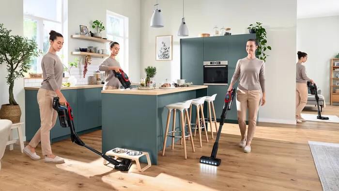 BOSCH - Aspirapolvere ricaricabile BCS1041PET-Black,Red