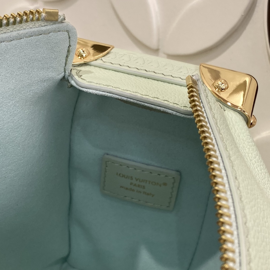 LOUIS VUITTON M27449 Side Trunk MM