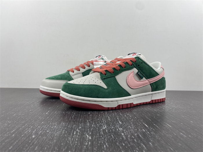 NK Dunk Low SE All Petals United Fir Green FN8923-061