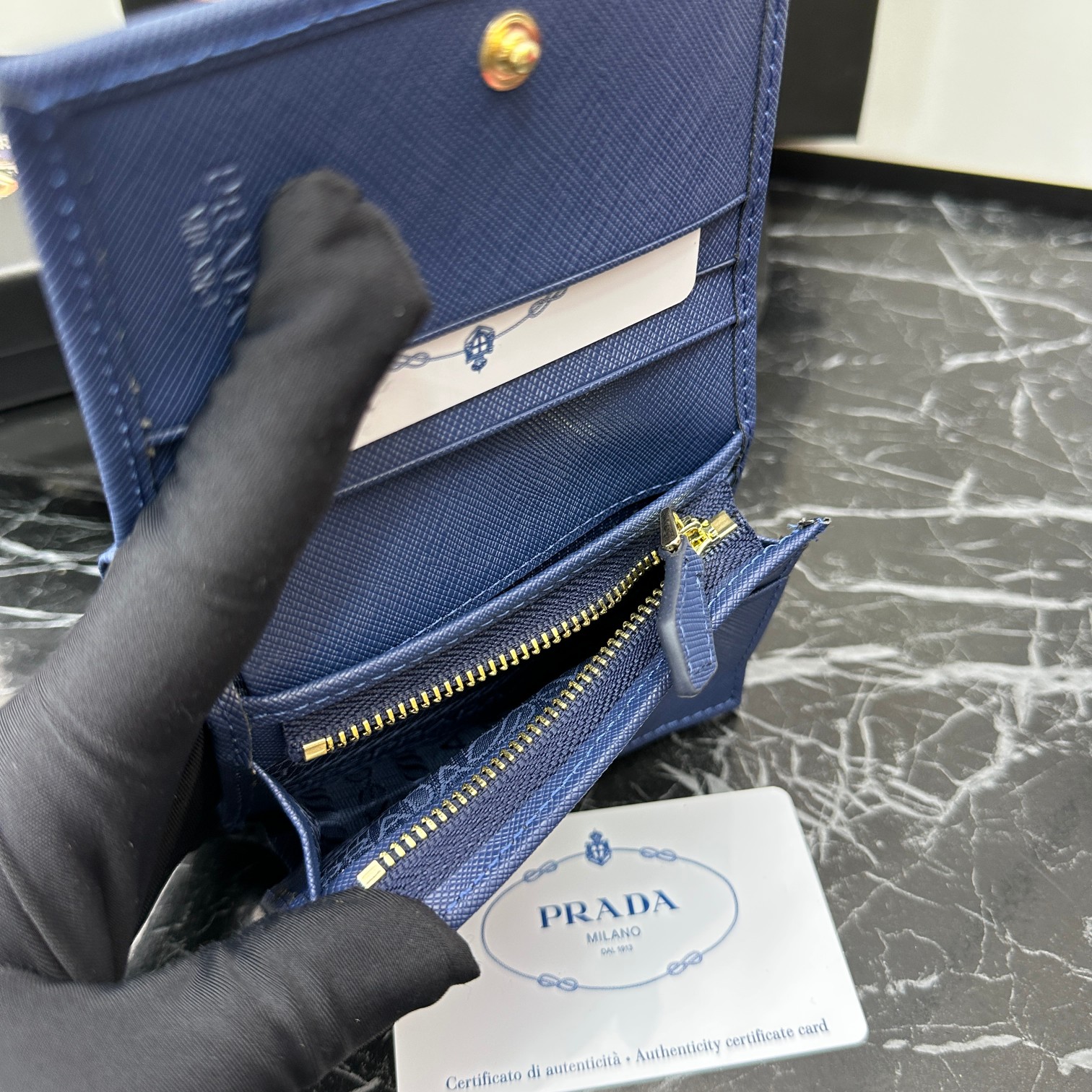 3.9″x3.5″x0.8″ Blue Leather Wallet QB-927063