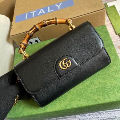 GUC Shoulder bag 19x11.5x4cm（Multiple colors）