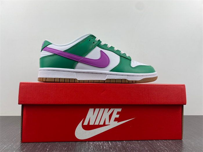 NK Dunk Low White Stadium Green Fuchsia  FD9922-151