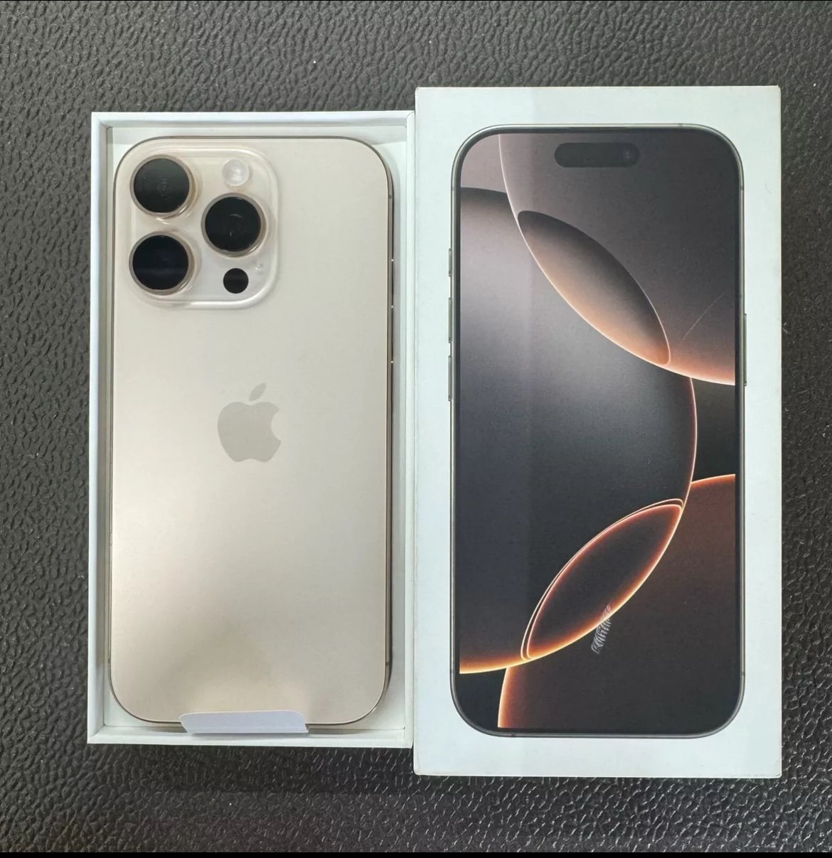 iPhone 16 pro max 5Y76