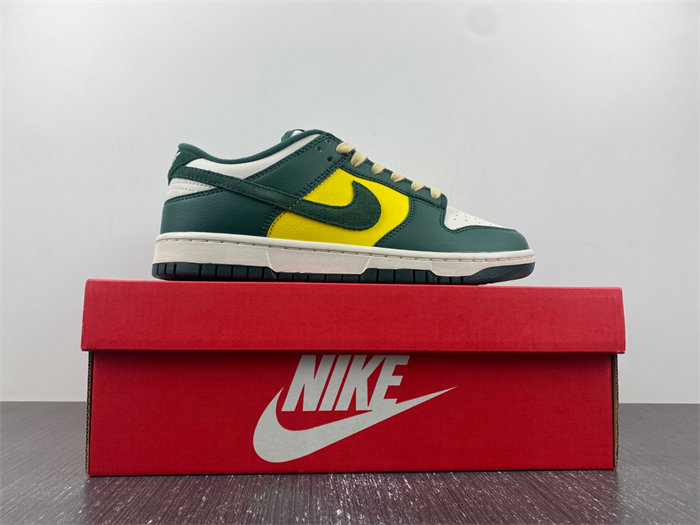 NK Dunk Low SE Noble Green FD0350-133