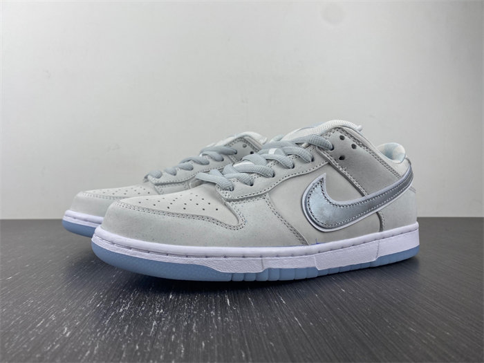 NK SB Dunk Low White Lobster FD8776-100