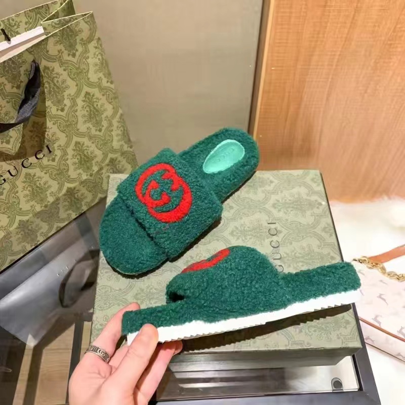 Classic Top quality plush Slippers LX-872182