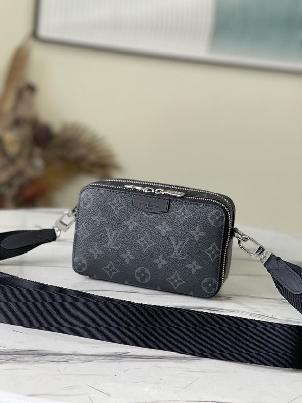 LV Messenger Bags 18.5x11x6.5cm